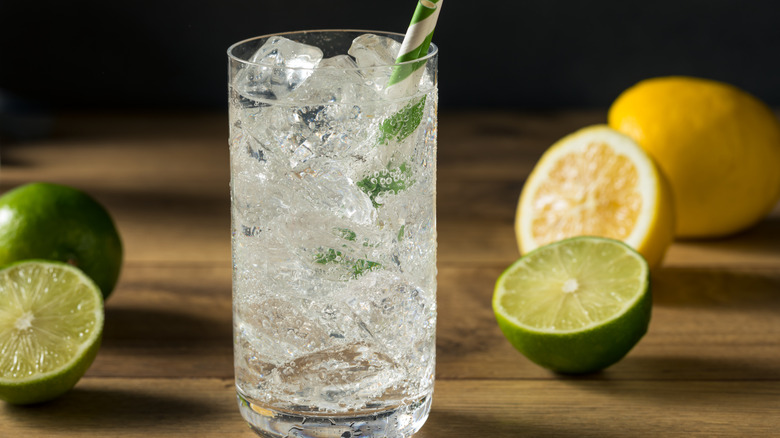 Lemon lime soda in a glass