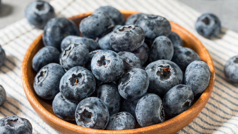 Blueberries in a wooden bowl