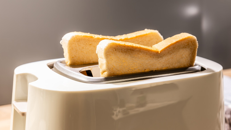 Toaster with two slices of bread