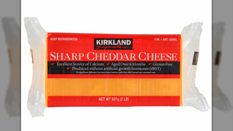 Kirkland Signature Pacific Cheese Sharp Cheddar Cheese