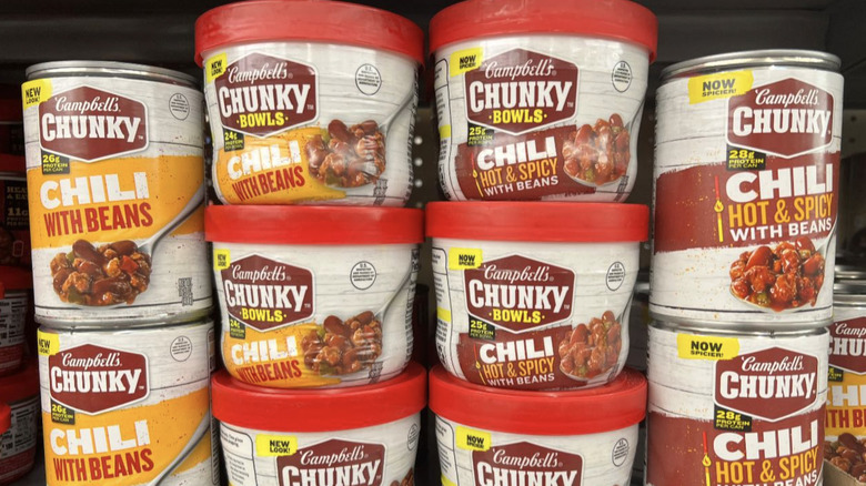Assorted Campbell's chili types