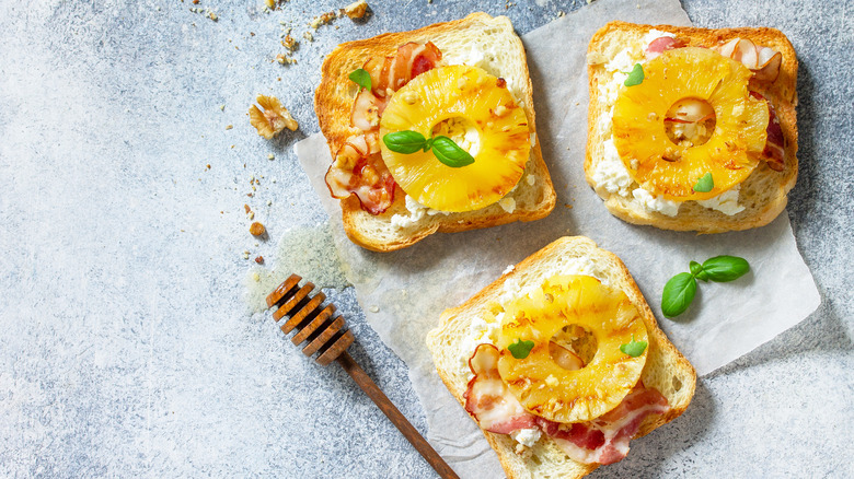 Pineapple sandwich