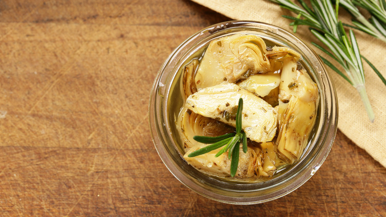 artichoke hearts in jar