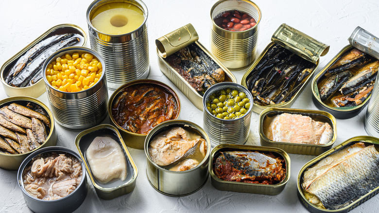 Open canned food
