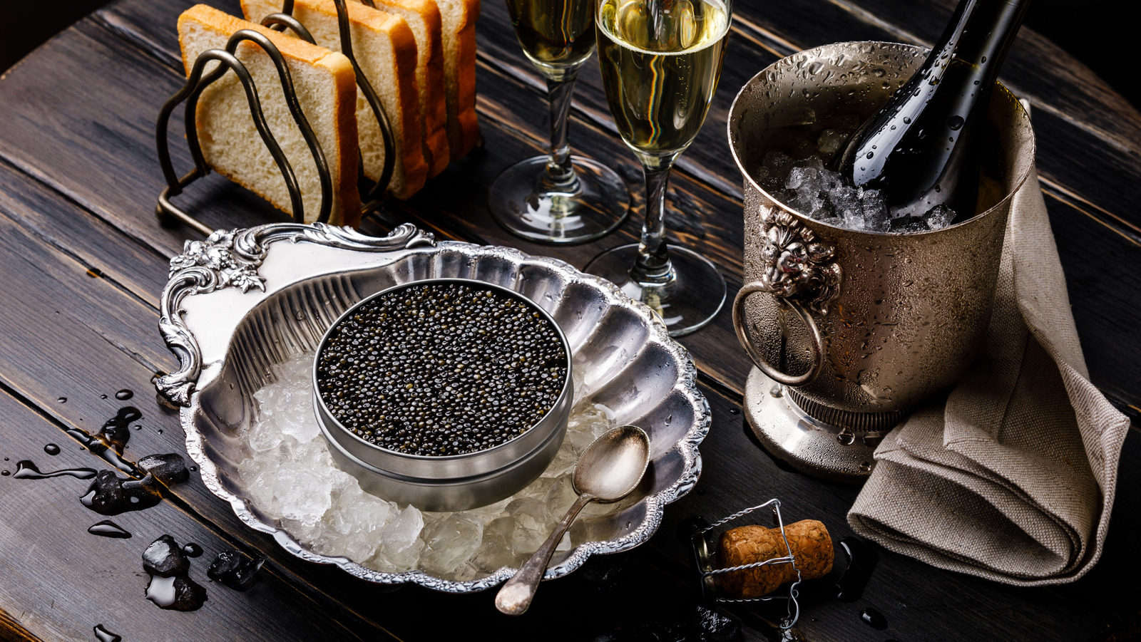 Le caviar était un aliment paysan au XIIe siècle. Voici ce qui s'est passé