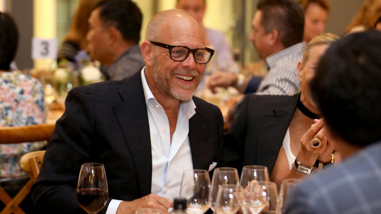 Alton Brown at a restaurant