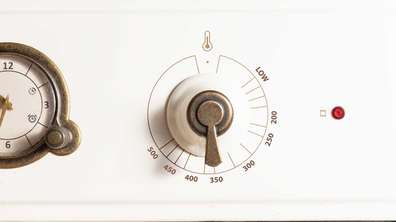 Oven knob turned to 350 F