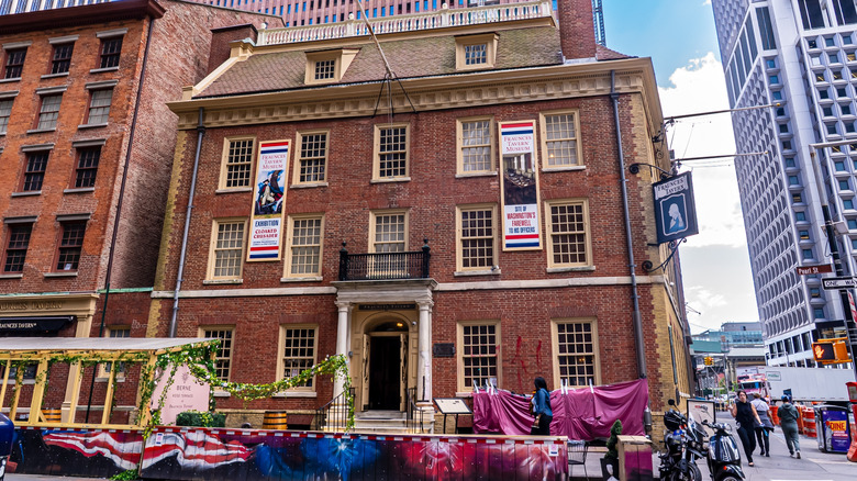 Fraunces Tavern from the outside, one of New York's most historic restaurants