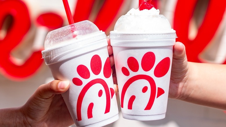 chick fil a milkshake cups