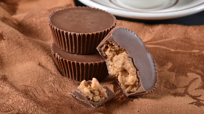 a small stack of peanut butter cups