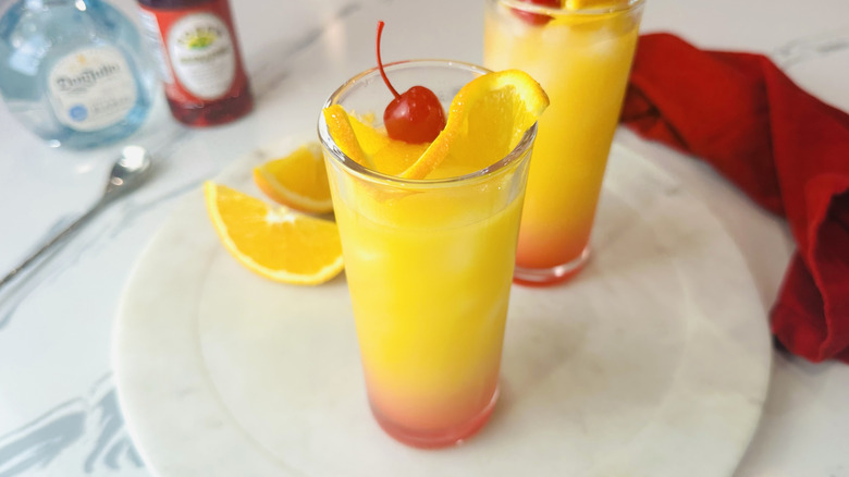 Tequila Sunrise cocktails