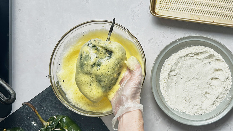 coating chile relleno in egg