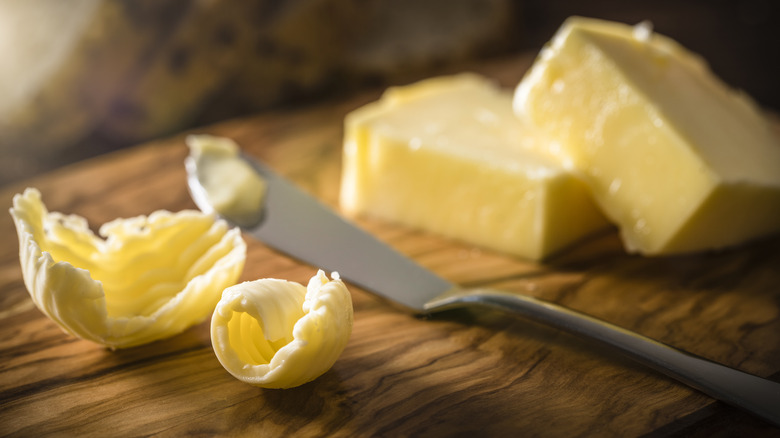 Knife and butter scoops