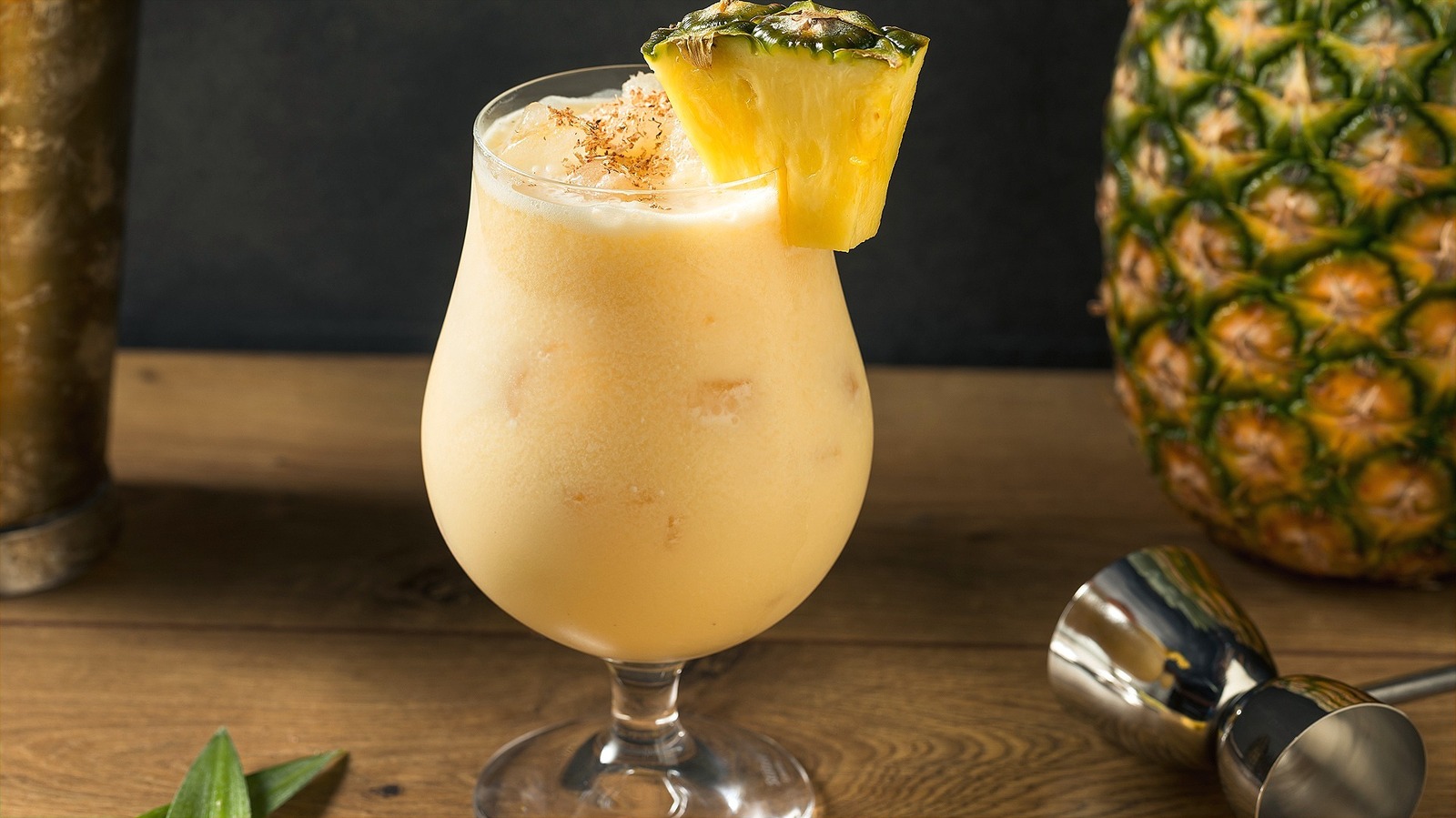 Cool Off With A Juicy 3-Ingredient Pineapple Cocktail That's So Easy To Make