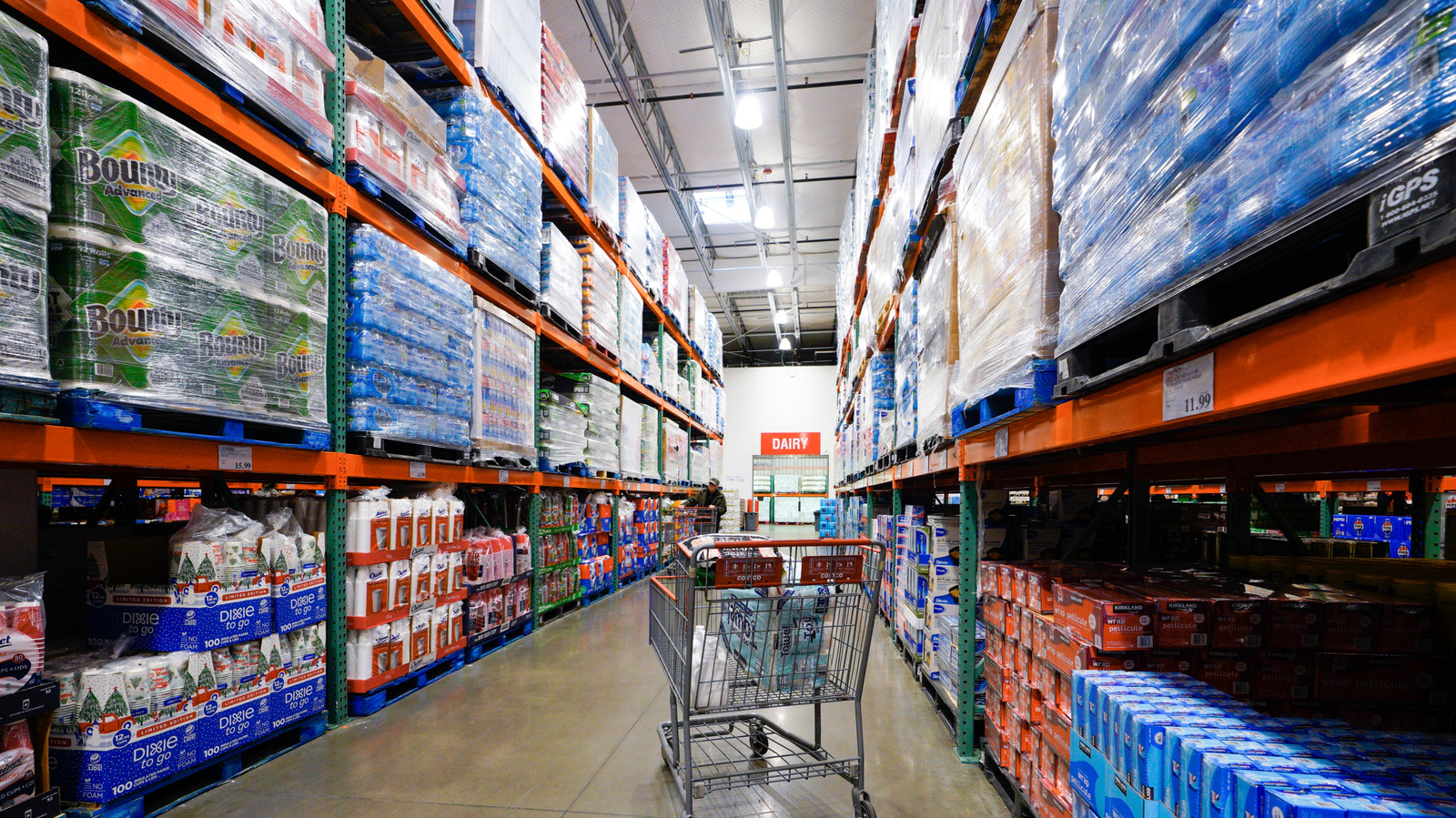 Costco's 16-Piece Dinnerware Set Rivals Williams Sonoma And Costs Just $50
