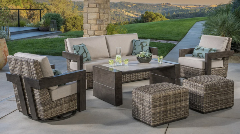 The SunVilla Bernard 6-piece Outdoor Patio Seating Set from Costco