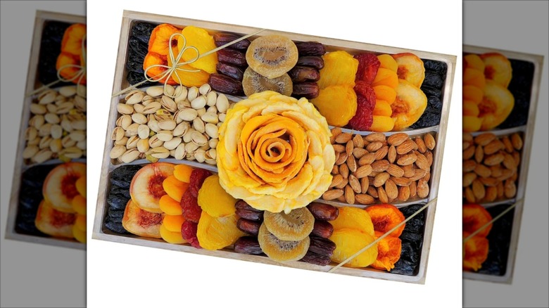 Vacaville Fruit Company Dried Fruit & Nut Wood Tray.