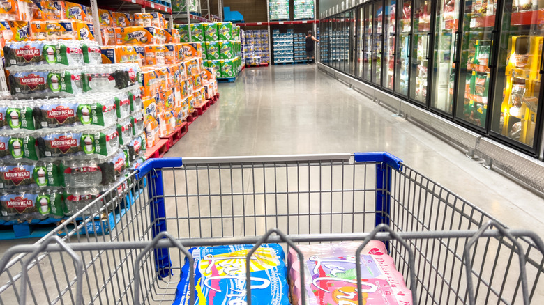 Shopping cart in Sam's Club