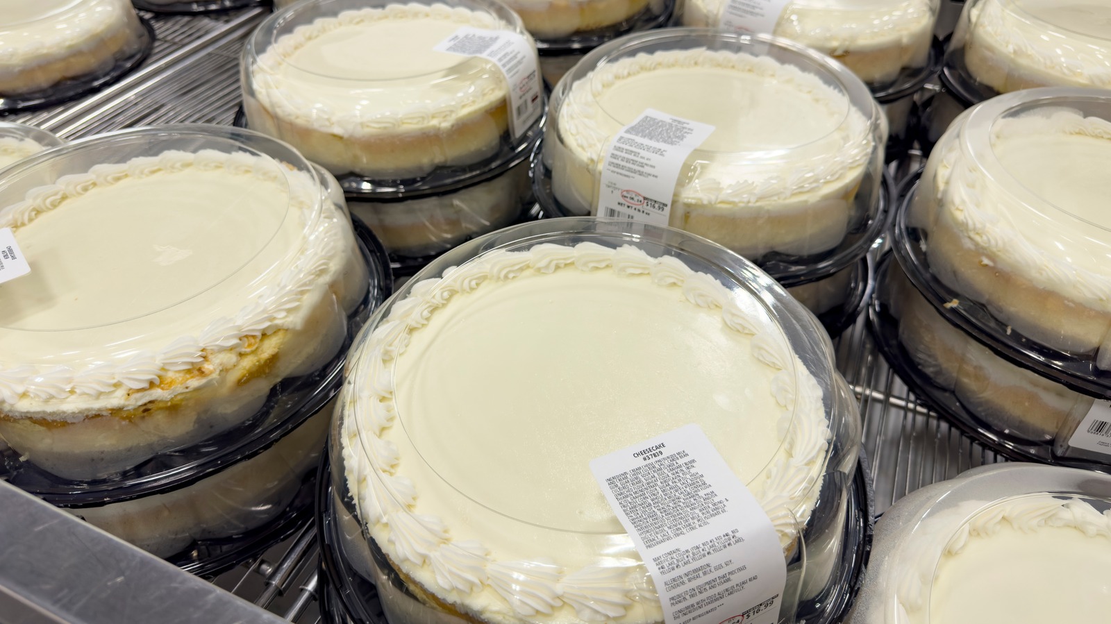 Costco's 5Pound Mixed Berry Cheesecake Comes With An Equally Hefty
