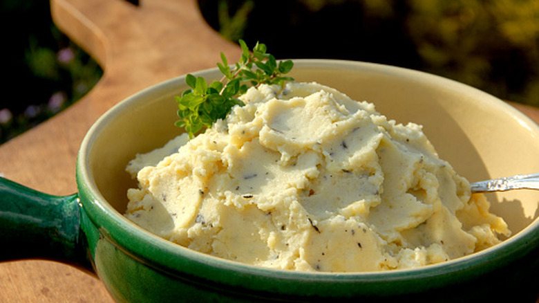 Mashed potatoes in a bowl