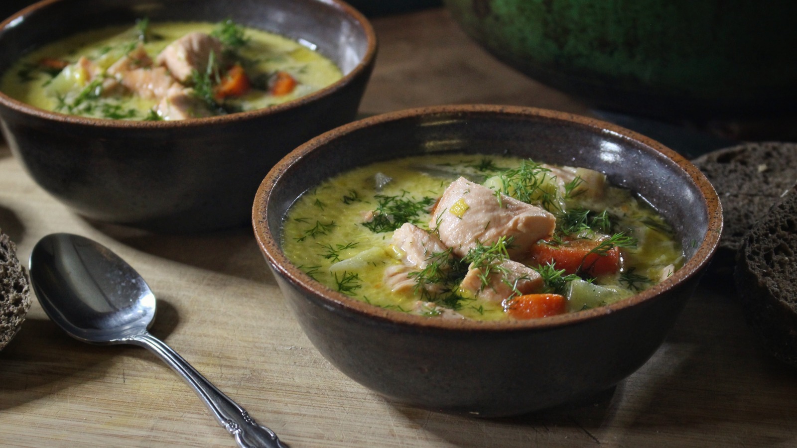 Рецепт вершкового лохікейто (супу з лососем і картоплею).