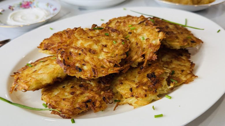 Latkes and applesauce