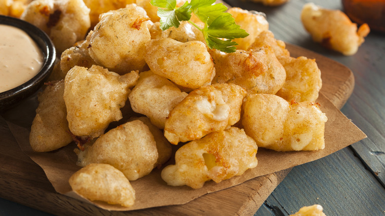 Pile of cheese curds