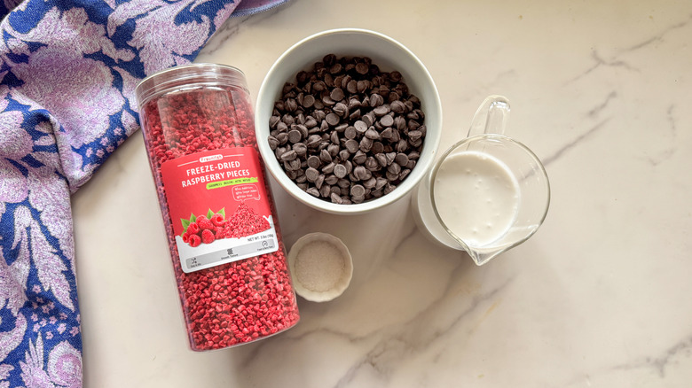 Dark chocolate raspberry truffle ingredients