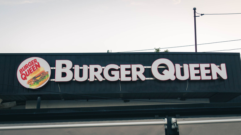 Burger Queen signage