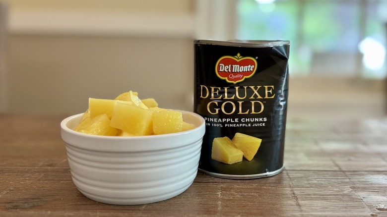 Del Monte Deluxe Gold Pineapple Chunks