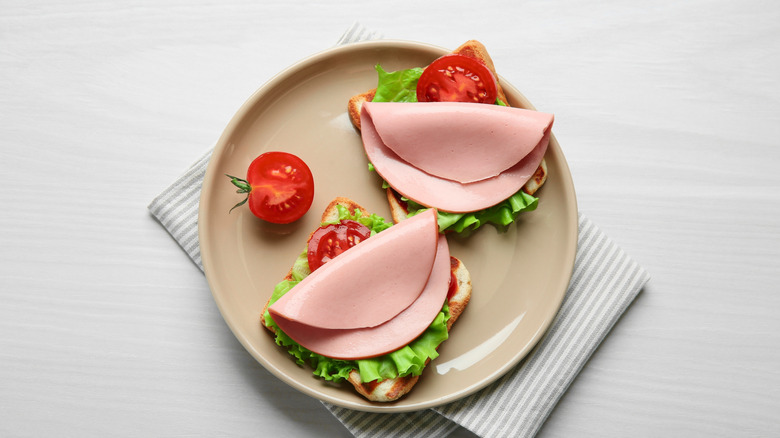 Bologna sandwich