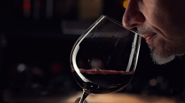 Smelling wine