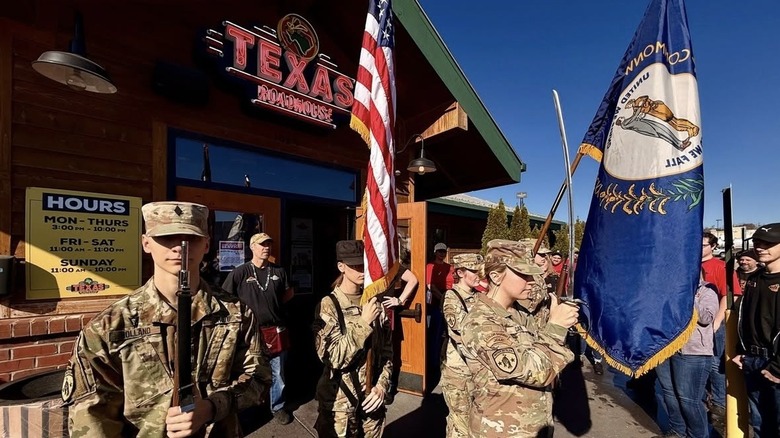 Military members outside Texas Roadhouse