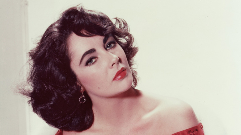 Glamour shot of Elizabeth Taylor