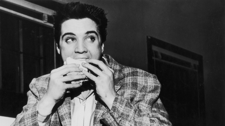Elvis eating sandwich