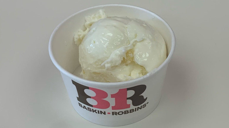A cup of Baskin-Robbins NSA pineapple coconut ice cream