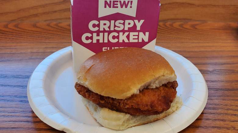White Castle crispy chicken deluxe slider