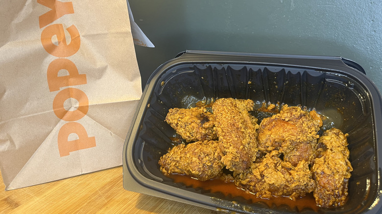 An order of spicy bone-in wings from Popeyes