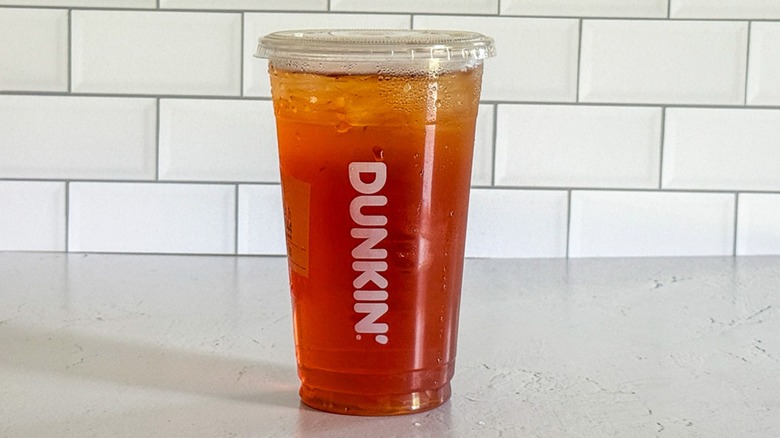 A 24-ounce medium sweet tea from Dunkin'