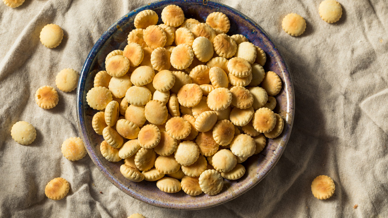 Oyster crackers in a bowl