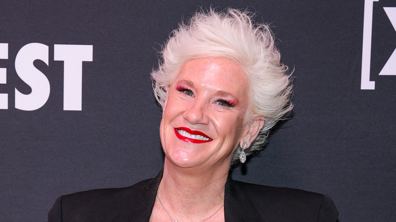 Anne Burrell smiling