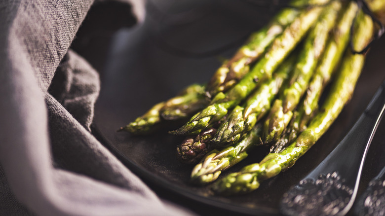 Grilled green asparagus.