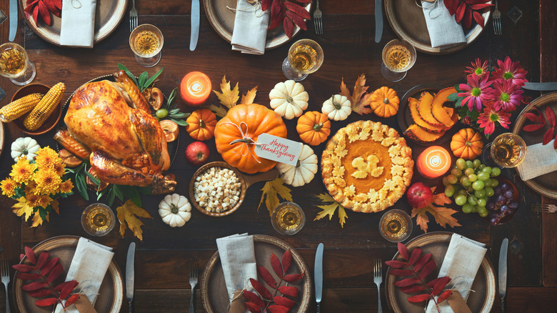 A decorated Thanksgiving table