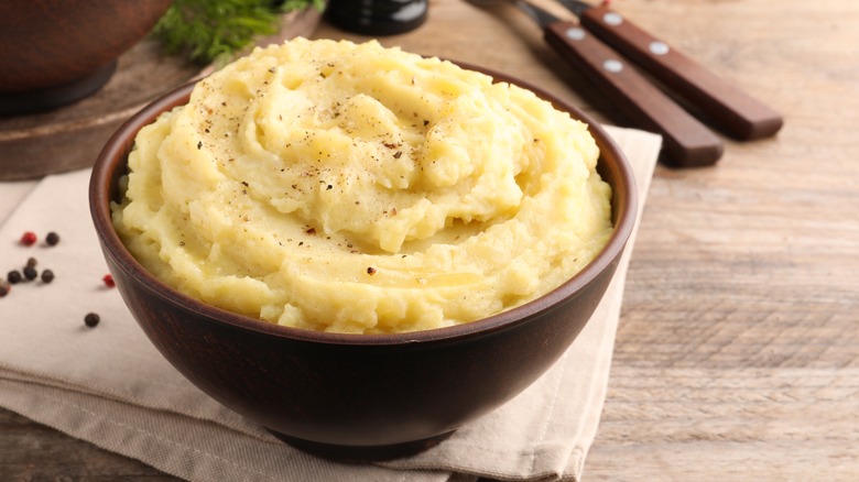 Mashed potatoes in a bowl