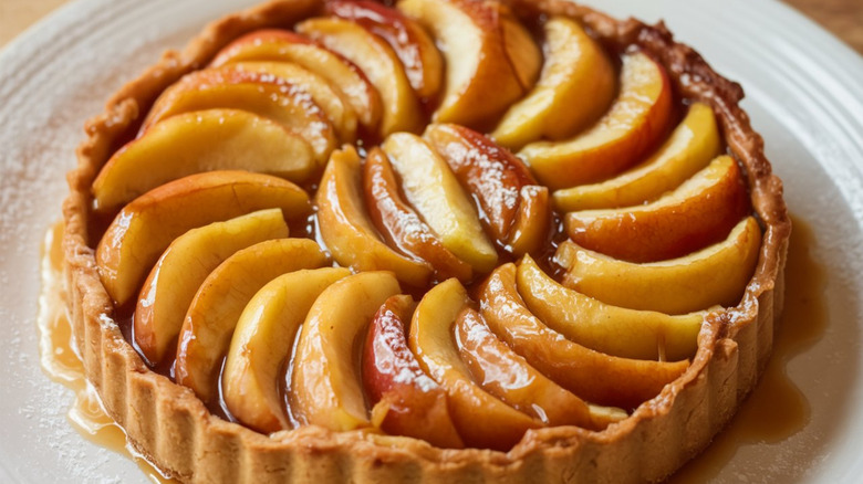 A tarte tatin filled with apple slices