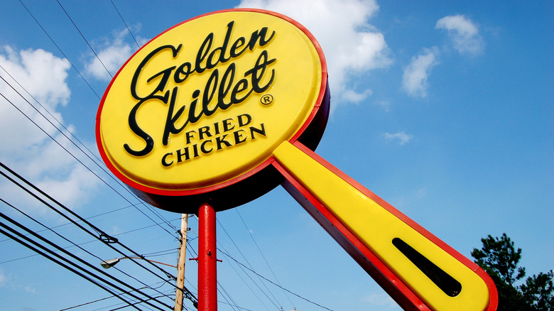 Golden Skillet sign in Sandston, Virginia