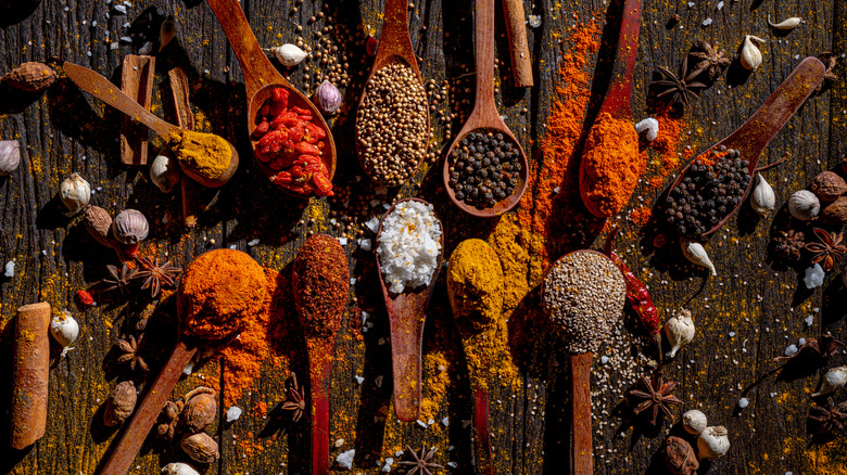 aromatic herbs and spices