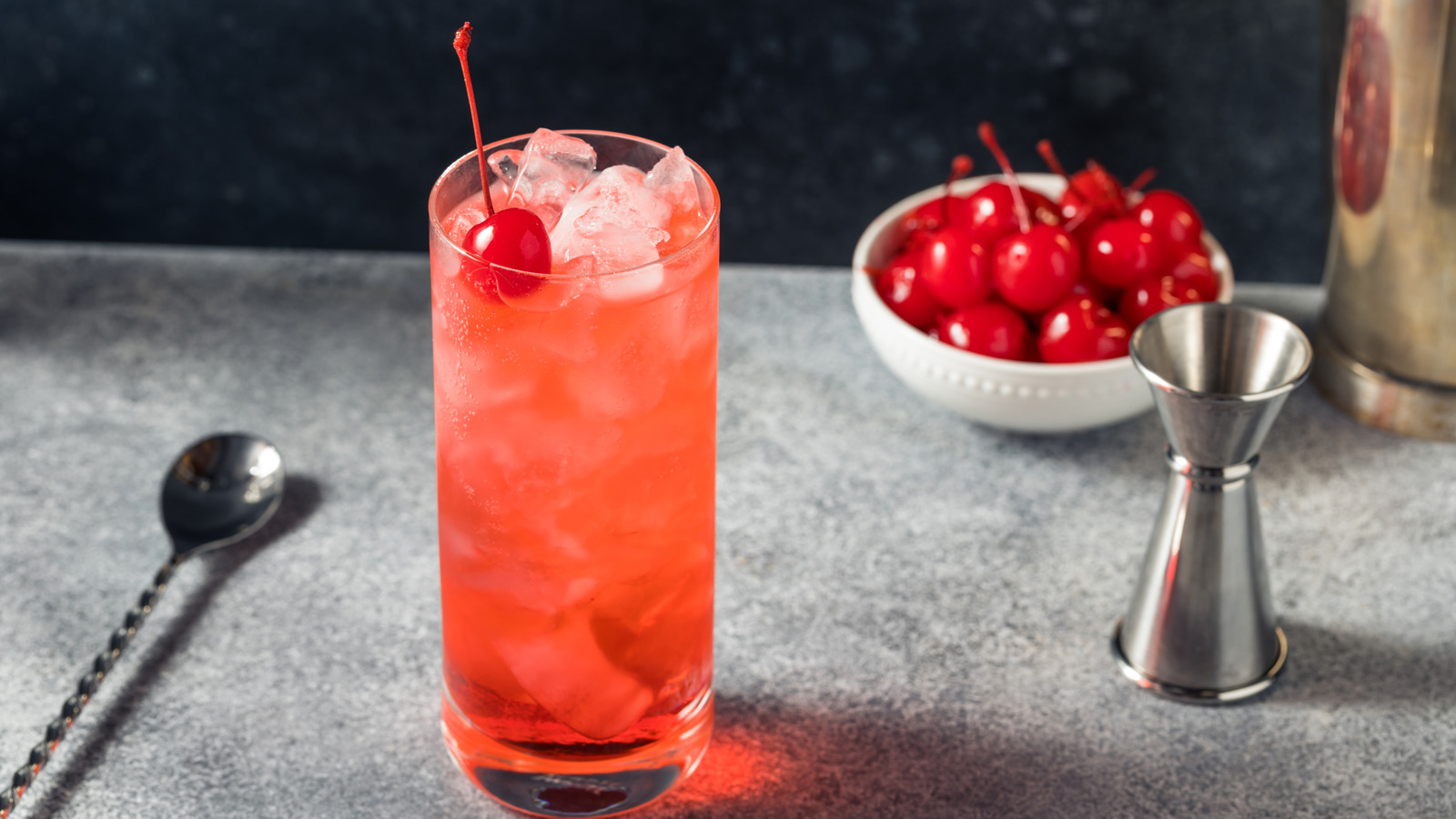 Ginger Ale Vs Sprite: Which Belongs In A Shirley Temple?