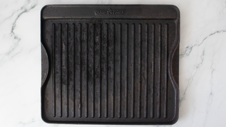 Grill pan on countertop
