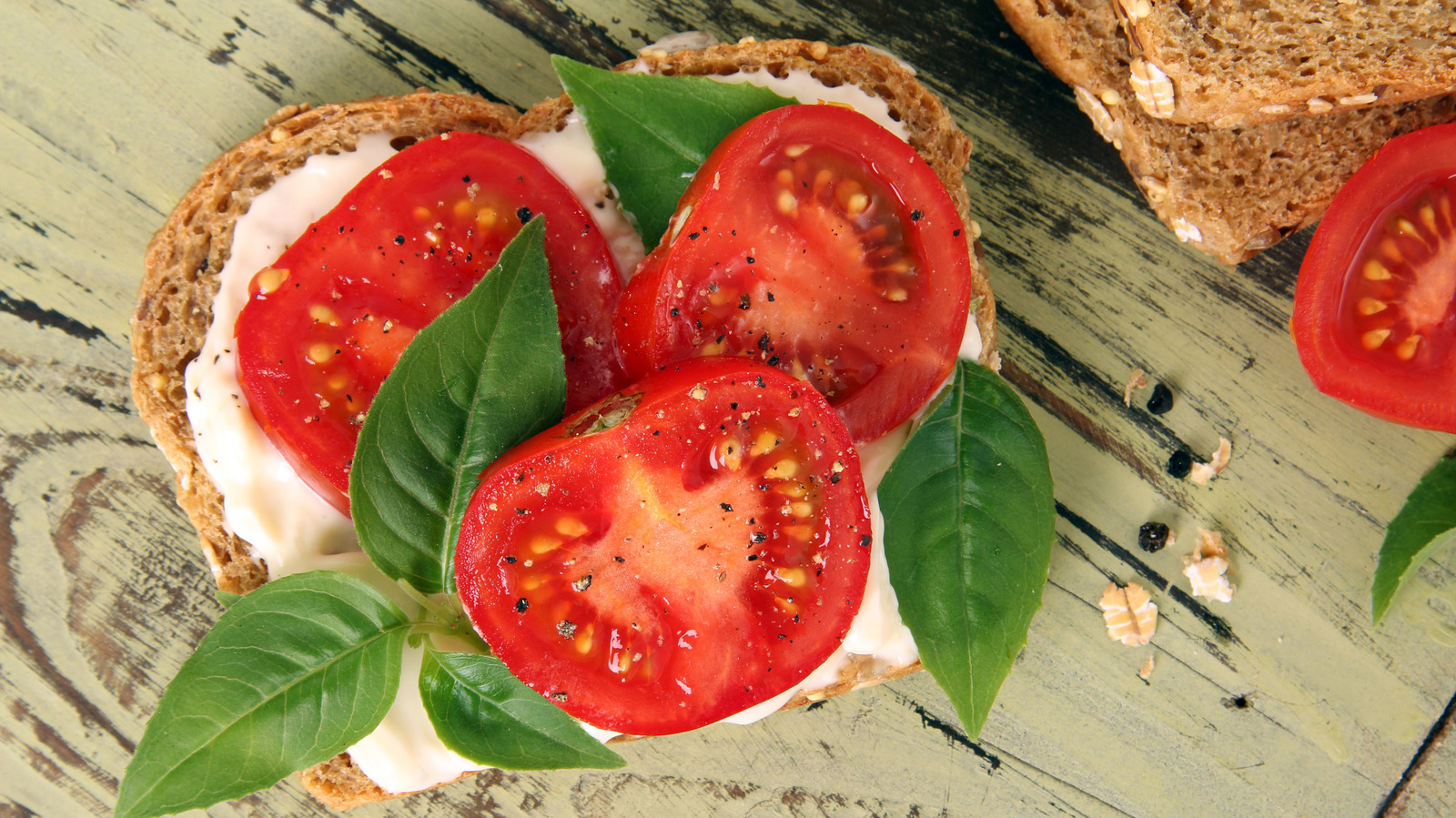 Give Tomato Sandwiches Better Flavor With A Creamy Southern Spread - Chowhound